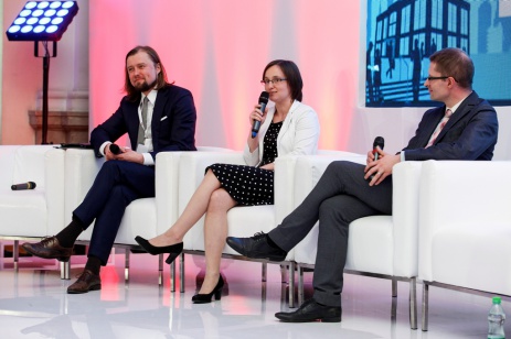 Od lewej: Mariusz Frankowski (p.o. Dyrektora, Mazowieckiej Jednostki Wdrażania Programów Unijnych), Anna Rogowska (p.o Zastępca kanclerza ds. Rozwoju, Politechniki Warszawskiej), Jarosław Pichla (Wicedyrektor Departamentu Projektów Własnych, Agencji Rozwoju Przemysłu).