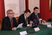 Inwestycje w regionie radomskim - ponad 15,8 mln zł z Unii na przebudowę dróg oraz Muzeum Jana Kochanowskiego w Czarnolesie
